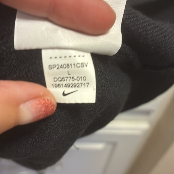 Nike Black hooded sweatshirt with white logo NWT - Picture 10 of 12